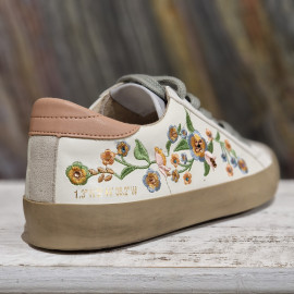 Basket basse fleurie