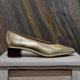 Escarpin doré à petit talon