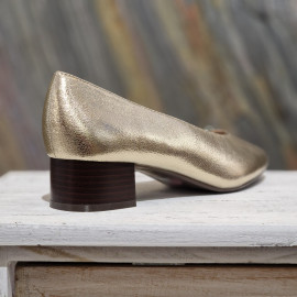 Escarpin doré à petit talon