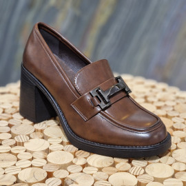 Mocassin à talon marron
