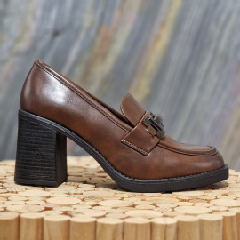 Mocassin &agrave; talon marron