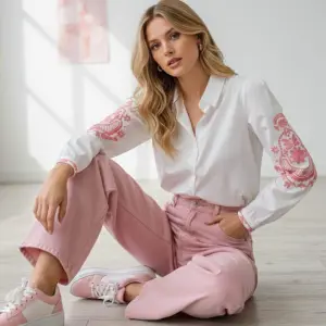 Chemisier blanc et rose brodé - L