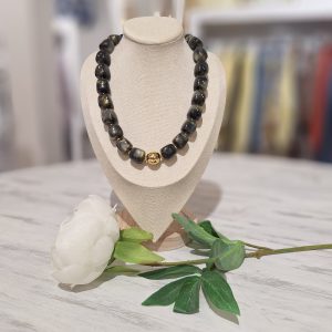collier perles carrées noir mordoré tendance chic bohème fantaisie