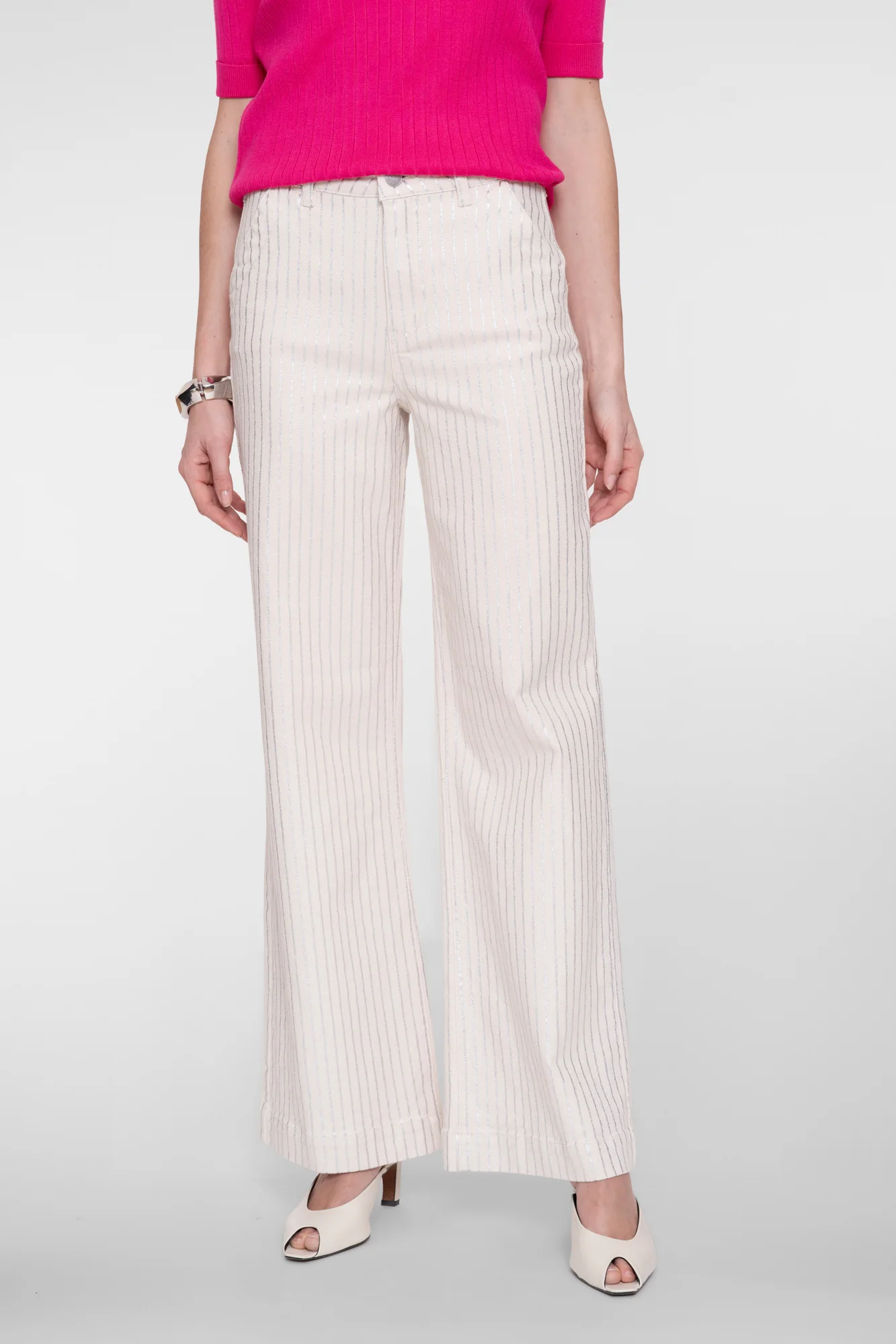 pantalon blanc blanc cassé à rayures poche à l'italienne