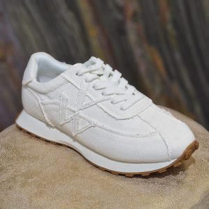 basket Vanessa Wu blanche et épurée laon reims paris soissons