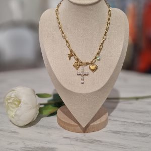 Collier avec des pampilles coeur croix diamant or en acier laon reims paris soissons