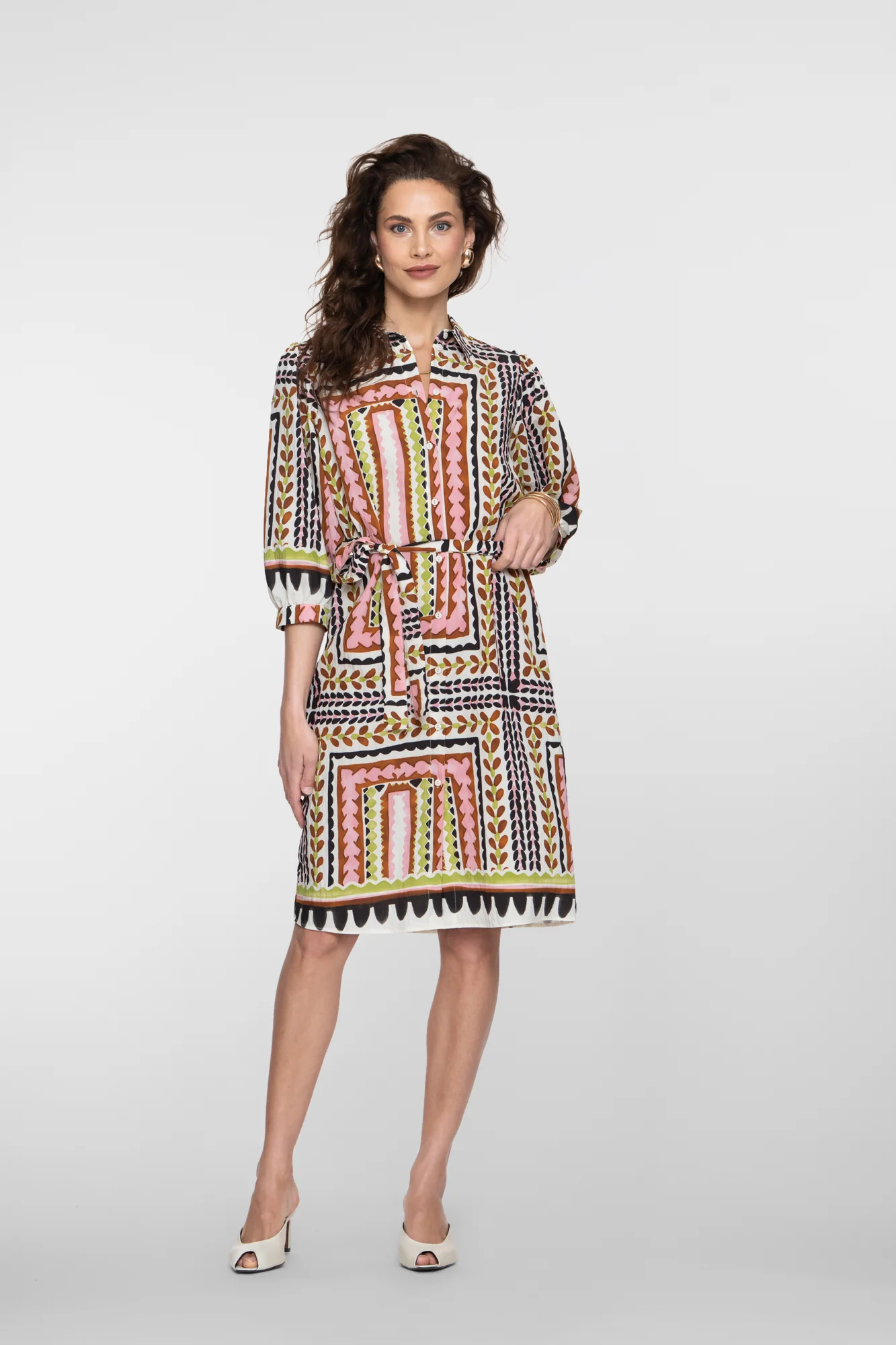 robe de la marque geisha longueur genoux laon reims paris soissons