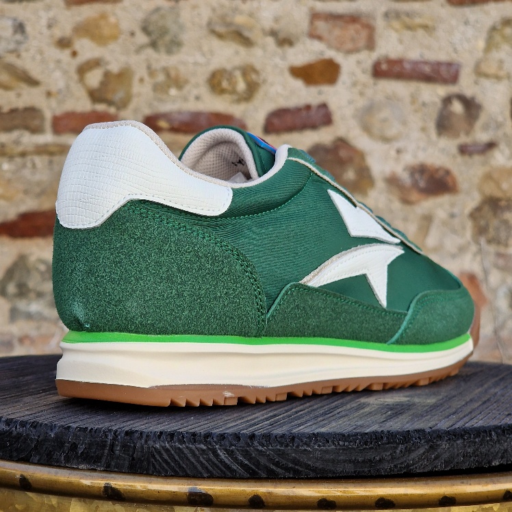 basket running verte avec étoile