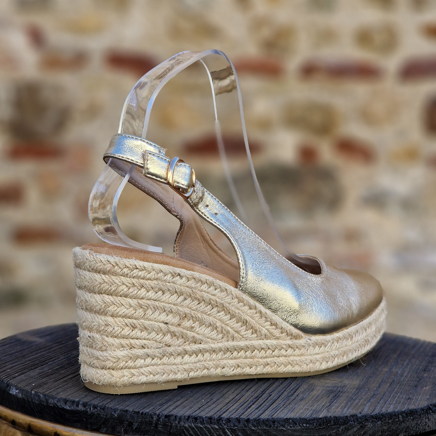 espadrille pas trop haute en corde de couleur dorée