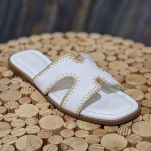 Mule blanche style Hermès plate et ouverte