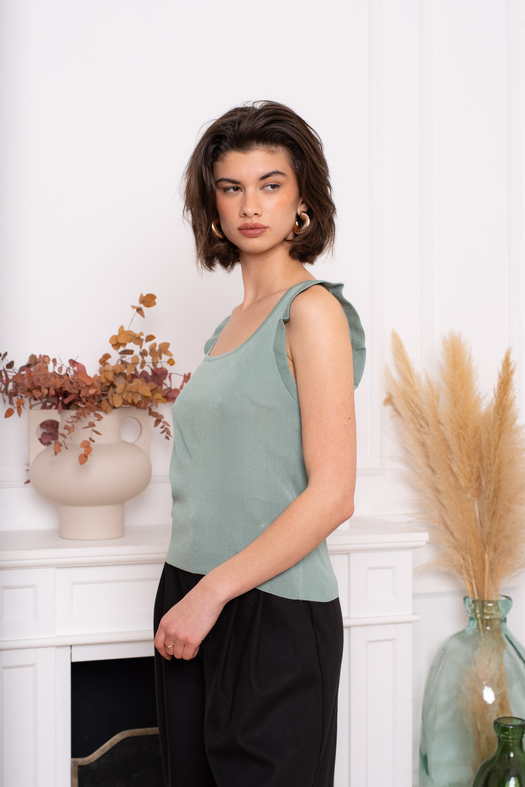 top femme chic, débardeur élégant, maille fine femme, top été femme, débardeur tendance, mode femme, boutique prêt-à-porter femme.