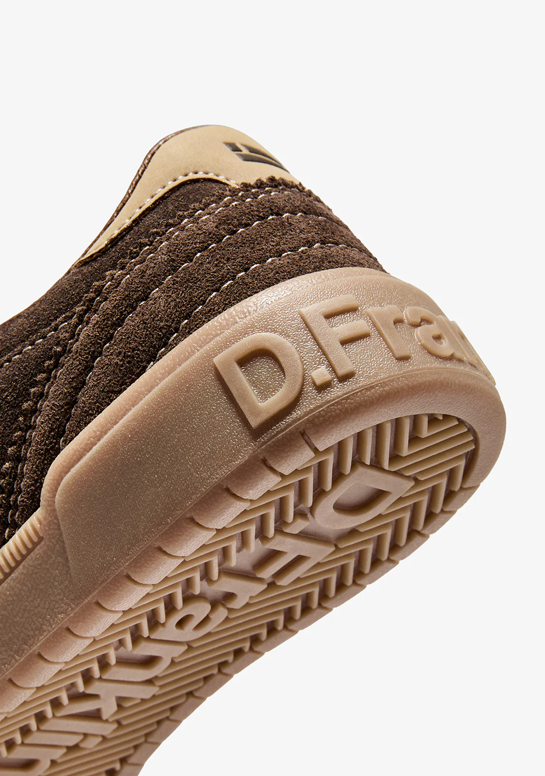 chaussures femme tendance, baskets lifestyle femme, sneakers chocolat, chaussures D.Franklin, mode femme, nouveautés chaussures femme.