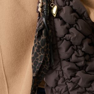 bijou de sac femme, bijou de sac GARCIA, accessoire sac femme, bijoux de sac léopard, bijou sac léopard, accessoire mode femme, porte-clés bijou de sac, pendentif sac femme, accessoire sac à main, bijou de sac tendance, accessoire léopard femme, décoration sac à main, cadeau femme, accessoire mode tendance, GARCIA femme, Ô Trésor de MargÔ.