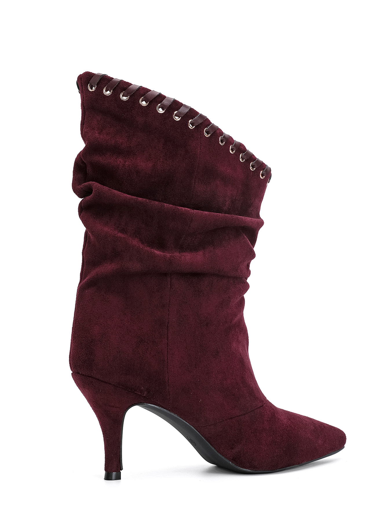 Bottes plissées Bottes tige souple Bottes faux lacets Bottes avec œillets Bottes mode femme Bottes féminines Bottes raffinées Bottes habillées Bottes confortables Chaussures femme tendance