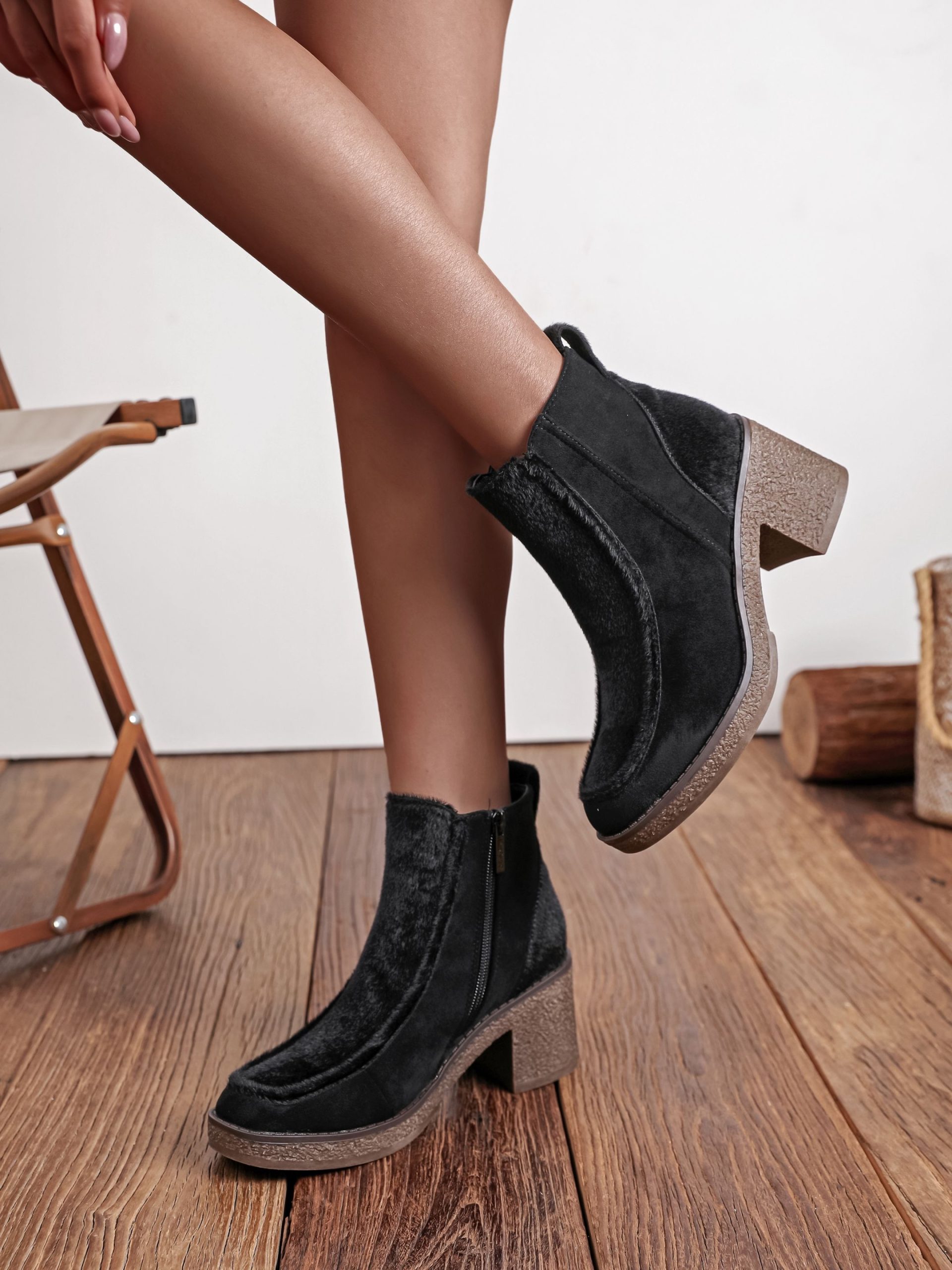 Bottine femme Bottine noire Bottine bi-matière Bottine à talon carré Bottine confortable Bottine noire tendance Bottine chic femme Bottine semelle crêpe Chaussures femme Bottine automne hiver Bottine poils fantaisie Bottine aspect nubuck Bottine fermeture zippée Bottine talon stable Bottine casual chic Bottine mode femme Bottine élégante Bottine confortable femme Bottine noire originale Bottine moderne Style chic Casual chic Style cocooning Élégance féminine Look automne hiver Mode femme Collection automne hiver Style tendance Look de tous les jours Chaussures tendance femmeBottine noire bi-matière femme Bottine à talon carré confortable Bottine noire avec poils fantaisie Bottine femme semelle crêpe Bottine aspect nubuck noire Bottine chic et confortable Bottine femme tendance automne hiver Bottine noire fermeture zippée Bottine mode femme à talon stable Bottine casual chic confortable