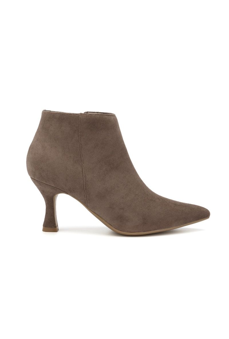 Style chic Style parisien Look élégant Mode femme Glamour discret Tendance automne hiver Collection automne hiver Look de bureau Tenue habillée Élégance féminine