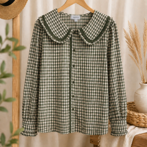 chemisier femme, chemisier à carreaux, chemisier vert olive, chemisier col Claudine, blouse col Claudine, chemisier chic femme, chemisier élégant, blouse romantique, chemisier manches longues, chemisier à boutons, chemisier bohème chic, chemisier automne hiver, chemisier casual chic, chemisier vintage, blouse verte femme, mode femme tendance, vêtements femme, boutique prêt-à-porter femme, Ô Trésor de MargÔ.chemisier grande taille femme, chemisier femme grande taille, blouse grande taille, chemisier à carreaux, chemisier vert olive, chemisier col Claudine, blouse col Claudine, chemisier chic grande taille, blouse élégante femme, chemisier bohème chic, chemisier romantique, chemisier manches longues, chemisier à boutons, vêtements femme grande taille, mode grande taille, chemisier automne hiver, blouse tendance, prêt-à-porter femme grande taille, boutique grande taille, Ô Trésor de MargÔ.
