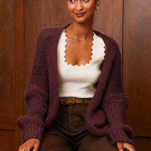 Gilet femme Gilet grosse maille Gilet oversize Gilet aubergine Gilet bohème chic Gilet long femme Gilet sans boutons Gilet en maille Gilet chaud femme Mode femmeGilet grosse maille oversize Gilet maille épaisse Gilet cocooning Gilet casual chic Gilet tendance femme Gilet manches longues Gilet automne hiver Gilet confortable Gilet bohème Gilet élégant femmeBohème chic Casual chic Style cocooning Style féminin Mode automne hiver Collection automne hiver Look décontracté chic Style parisien Tendance mode femme Maille tendanceGilet oversize grosse maille femme Gilet aubergine bohème chic Gilet sans boutons en maille Gilet femme chaud et tendance Gilet grosse maille cocooning Gilet oversize automne hiver Gilet femme style bohème Gilet long maille épaisse Gilet élégant et confortable Gilet femme casual chic en grosse maille