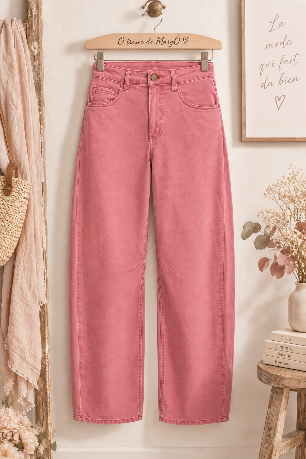jean barrel rose femme, jean rose femme, jean CREAM femme, pantalon rose femme, jean taille haute femme, jean coupe barrel, jean tendance femme, pantalon casual chic femme, jean rose poudré, mode femme, Ô Trésor de MargÔ.