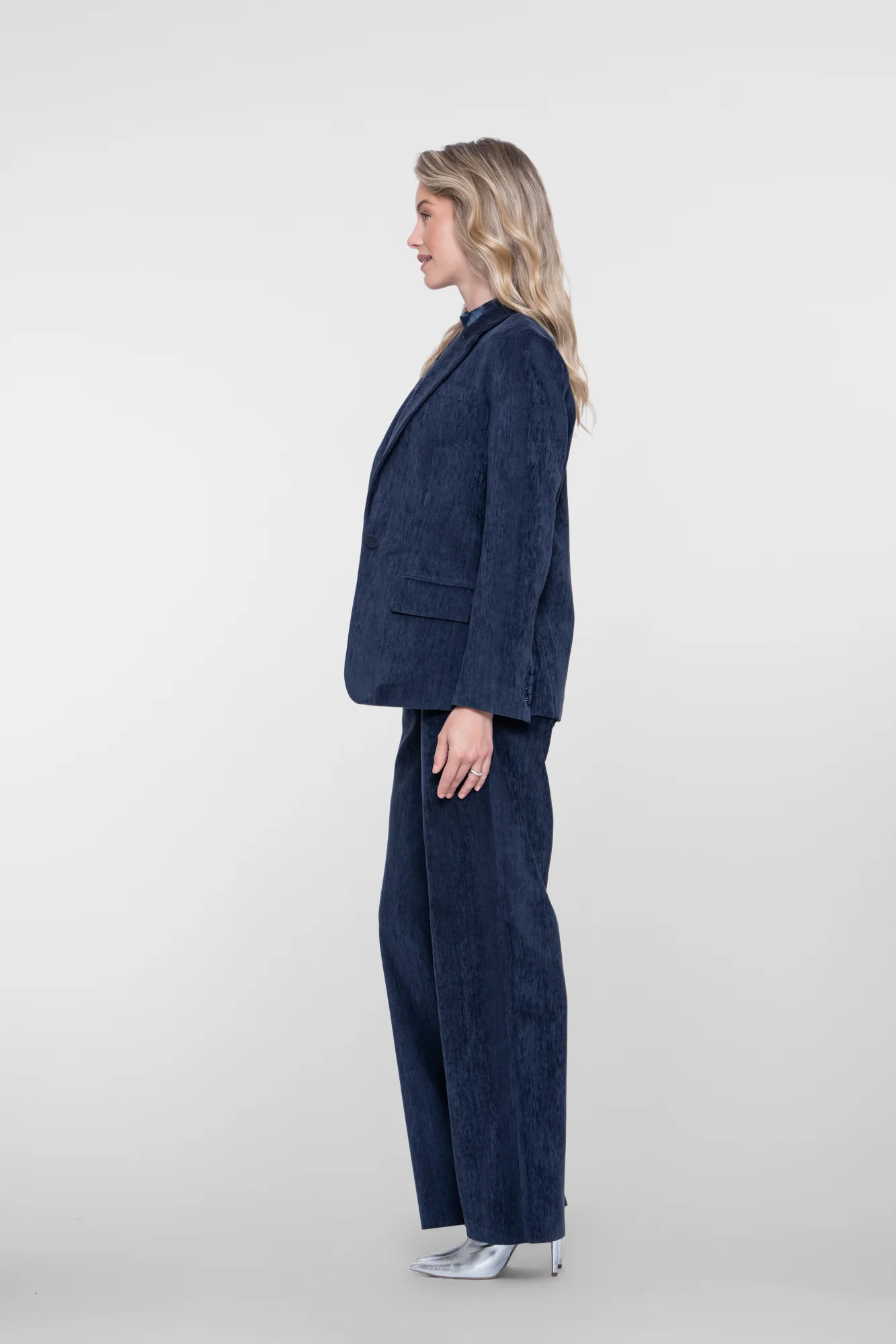 look casual chic femme tenue élégante femme ensemble blazer pantalon ensemble velours femme mode femme automne style office wear pantalon bureau femme tenue professionnelle femme pantalon ville femme look sophistiqué
