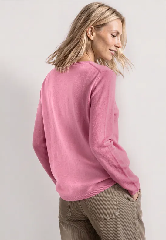 Maille fine, douce et légère Col rond Manches longues Coloris rose féminin et lumineux Coupe confortable et facile à porter Style casual chic et tendance Marque STREET ONE