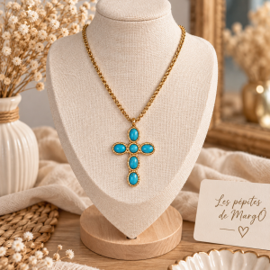 sautoir croix turquoise, collier croix turquoise, collier turquoise femme, sautoir doré femme, collier acier inoxydable, croix dorée turquoise, bijou turquoise femme, collier bohème chic, sautoir bohème, bijou doré femme, collier pendentif croix, collier 40 cm, collier 45 cm